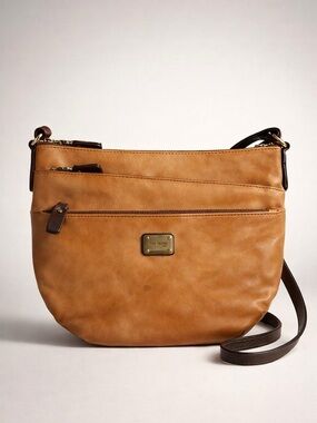 Tan Leather Luxe Crossbody Bag with Dark Brown Strap
